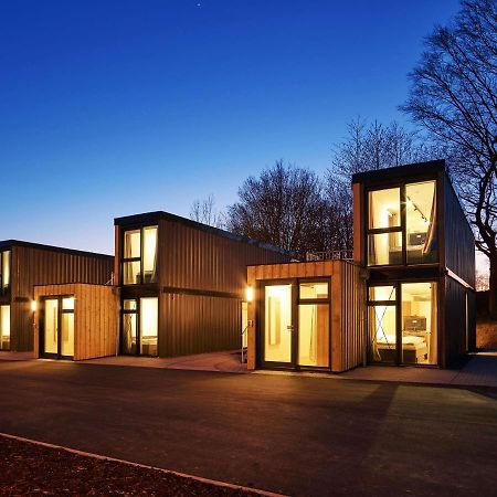 Modern Ausgebauter Ueberseecontainer Als Tiny House 베르트하임 외부 사진
