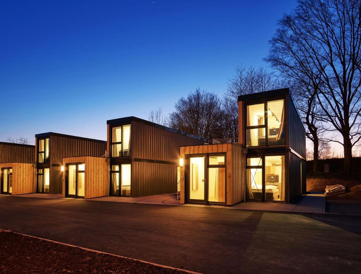 Modern Ausgebauter Ueberseecontainer Als Tiny House 베르트하임 외부 사진